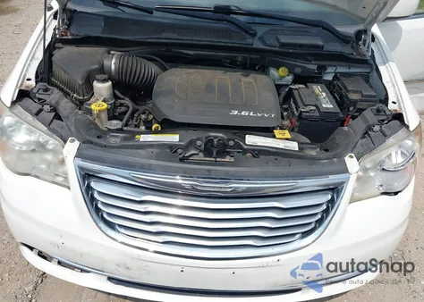 2012 Chrysler Town & Country Touring z USA, uszkodzony, nr VIN 2C4RC1BG8CR411882